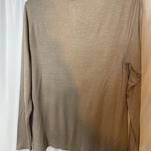 Apt. 9 Top - Picture 2 of 3